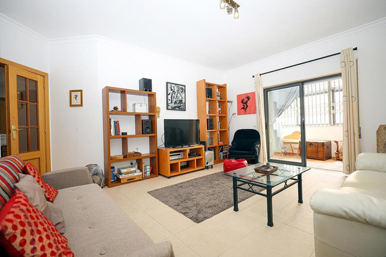 A64 - Barreira Holiday Flat In Lagos Apartment Exterior photo